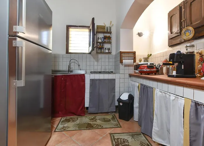 2 Bedroom Stunning Home In Capaci